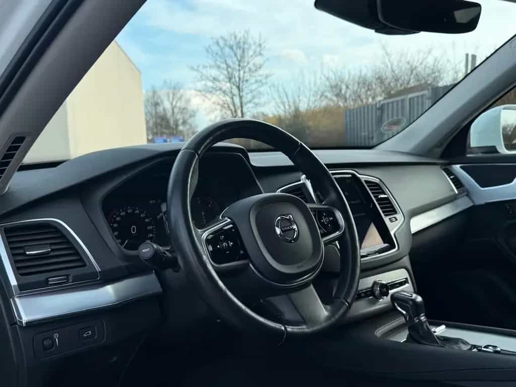 Volvo XC90 Momentum 2WD*LEDER*AMBIENTE*LED*GEPFLEGT 01/2017-photo-12