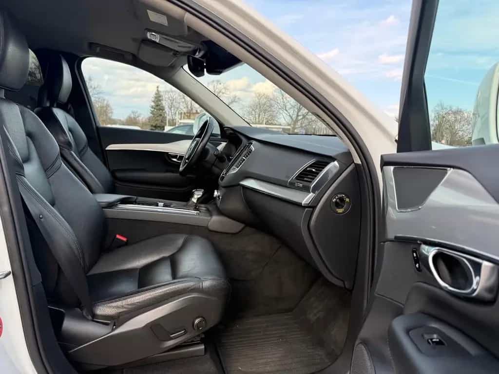 Volvo XC90 Momentum 2WD*LEDER*AMBIENTE*LED*GEPFLEGT 01/2017-photo-21