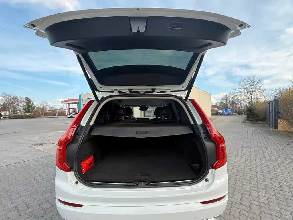 Volvo XC90 Momentum 2WD*LEDER*AMBIENTE*LED*GEPFLEGT 01/2017-photo-24