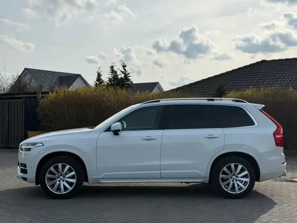 Volvo XC90 Momentum 2WD*LEDER*AMBIENTE*LED*GEPFLEGT 01/2017-photo-8
