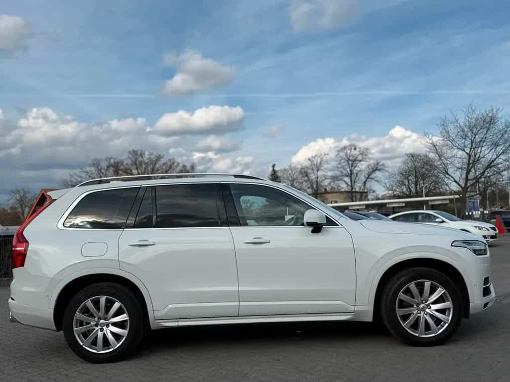 Volvo XC90 Momentum 2WD*LEDER*AMBIENTE*LED*GEPFLEGT 01/2017-photo-9