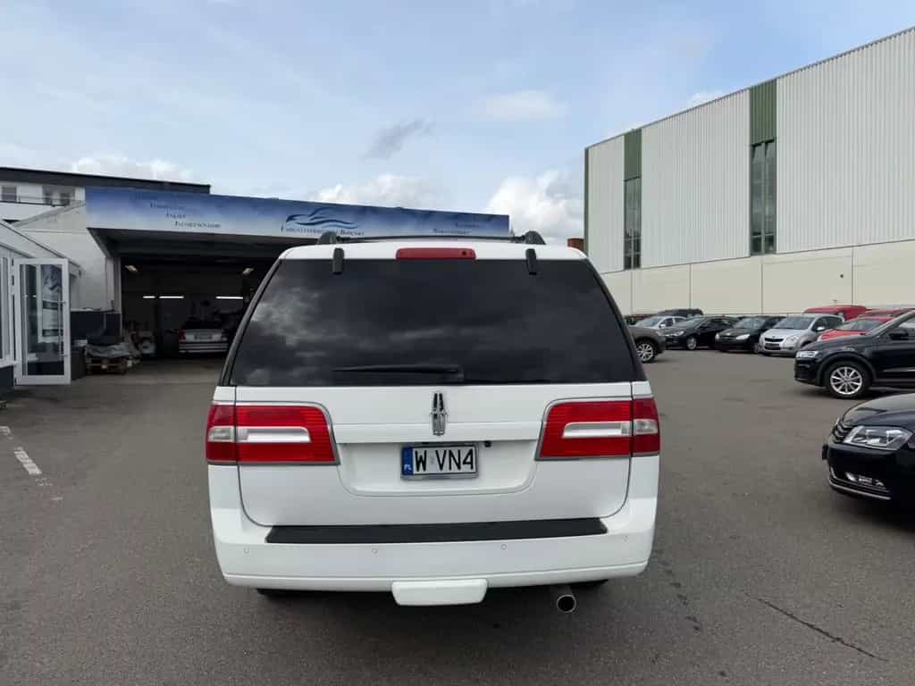 Lincoln Navigator Stretch Limo 14 Personen 01/2012-photo-5
