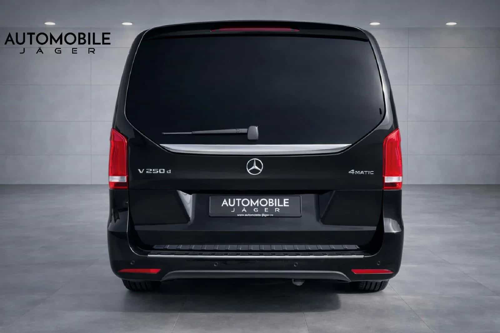 Mercedes-Benz V-Class 250 10/2017-photo-5