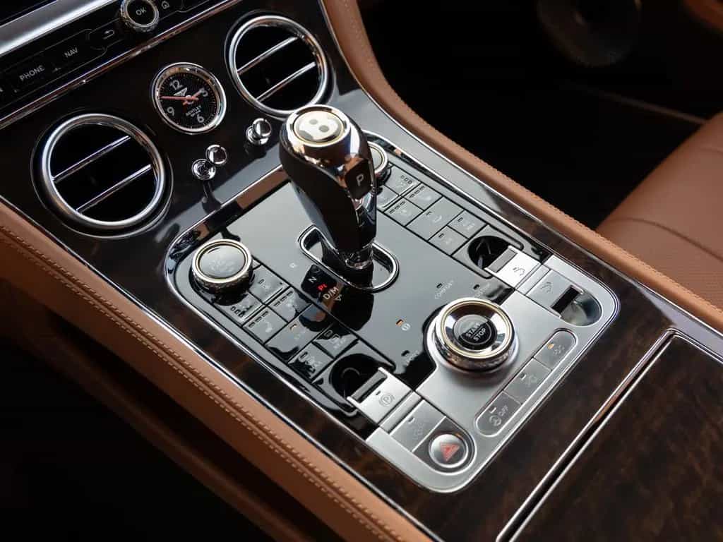Bentley Continental GT W12 Cumbrian Green Mulliner 09/2019-photo-10