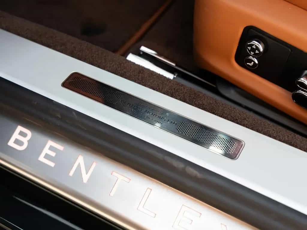 Bentley Continental GT W12 Cumbrian Green Mulliner 09/2019-photo-11