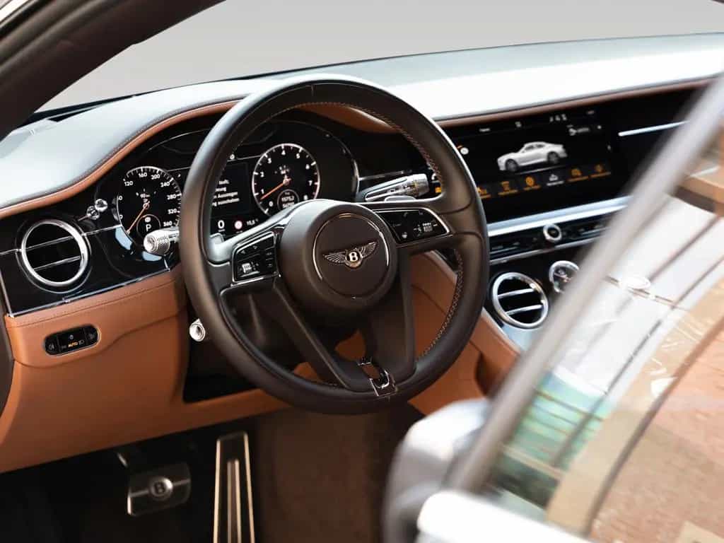 Bentley Continental GT W12 Cumbrian Green Mulliner 09/2019-photo-17