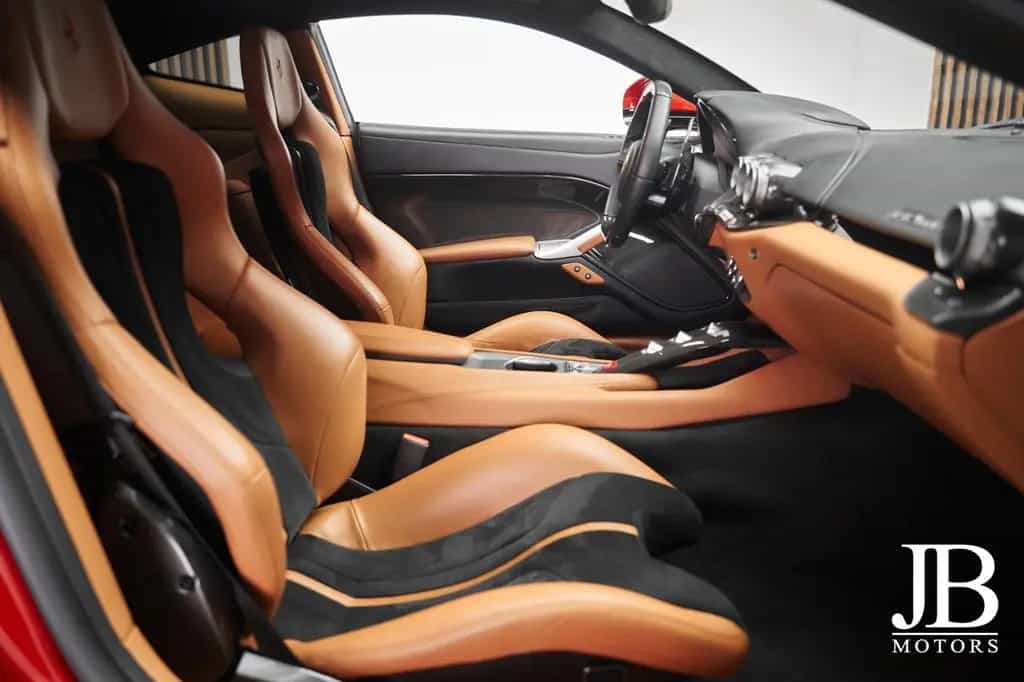 Ferrari F12 Carbon Lift LED Racing Seats Kamera Scuderia 08/2013-photo-25