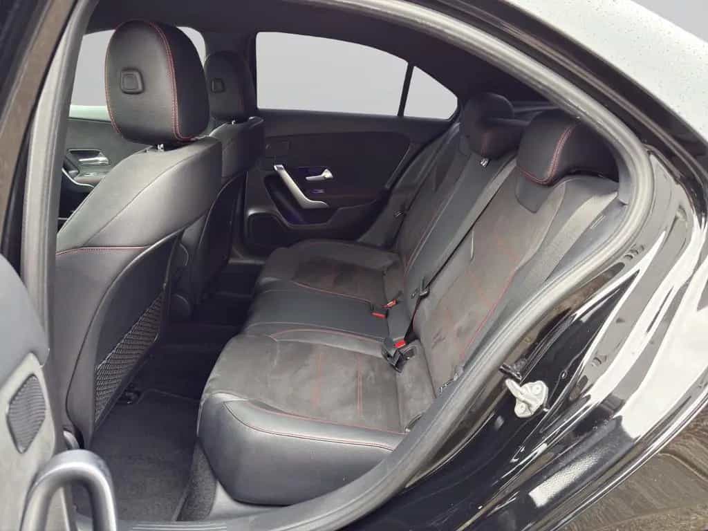 Mercedes-Benz A-Class d Limousine AMG-Line Widescreen~Kam~MBUX 08/2019-photo-12