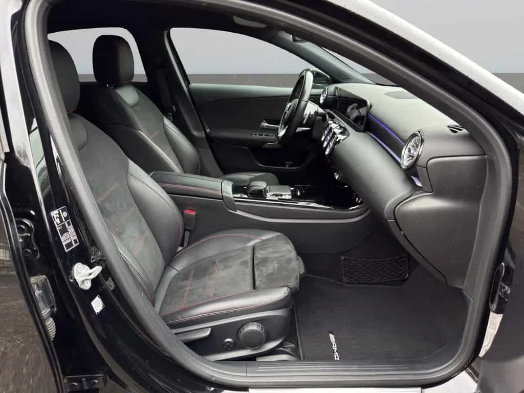 Mercedes-Benz A-Class d Limousine AMG-Line Widescreen~Kam~MBUX 08/2019-photo-13