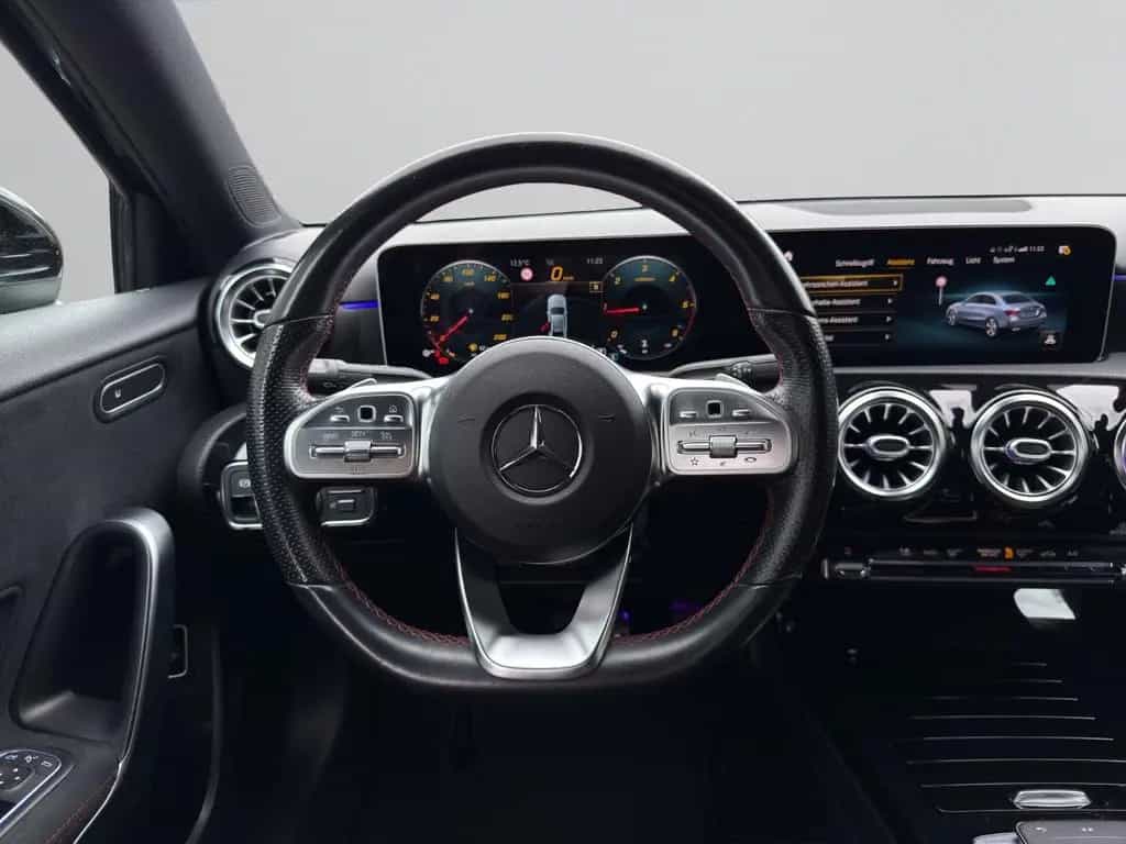 Mercedes-Benz A-Class d Limousine AMG-Line Widescreen~Kam~MBUX 08/2019-photo-17