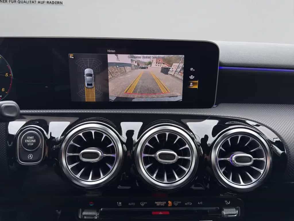 Mercedes-Benz A-Class d Limousine AMG-Line Widescreen~Kam~MBUX 08/2019-photo-22