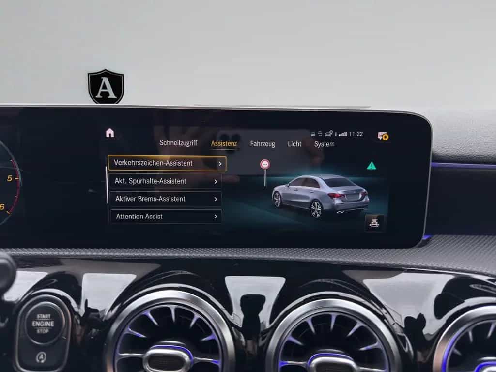 Mercedes-Benz A-Class d Limousine AMG-Line Widescreen~Kam~MBUX 08/2019-photo-24