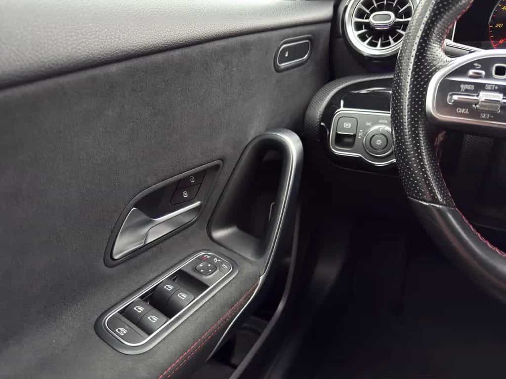 Mercedes-Benz A-Class d Limousine AMG-Line Widescreen~Kam~MBUX 08/2019-photo-25