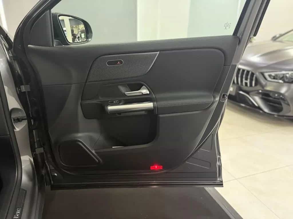Mercedes-Benz GLA-Class 200 URBAN 7G*WIDESCREEN*NIGHT*360 KAMERA*LED 06/2020-photo-23