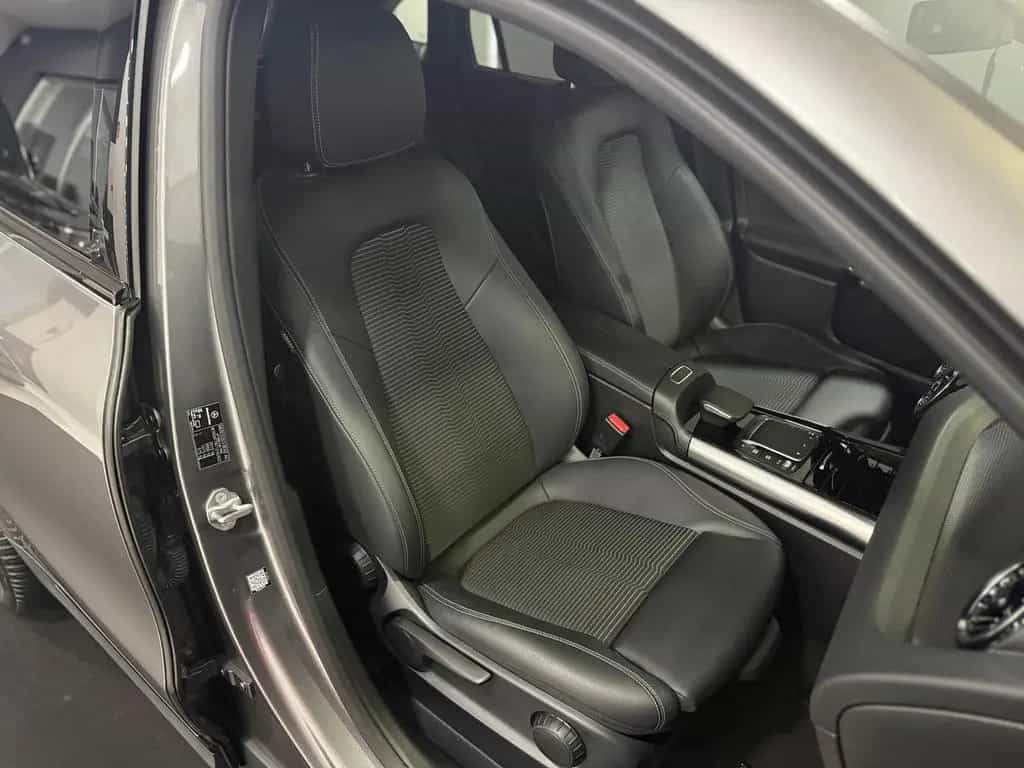 Mercedes-Benz GLA-Class 200 URBAN 7G*WIDESCREEN*NIGHT*360 KAMERA*LED 06/2020-photo-27