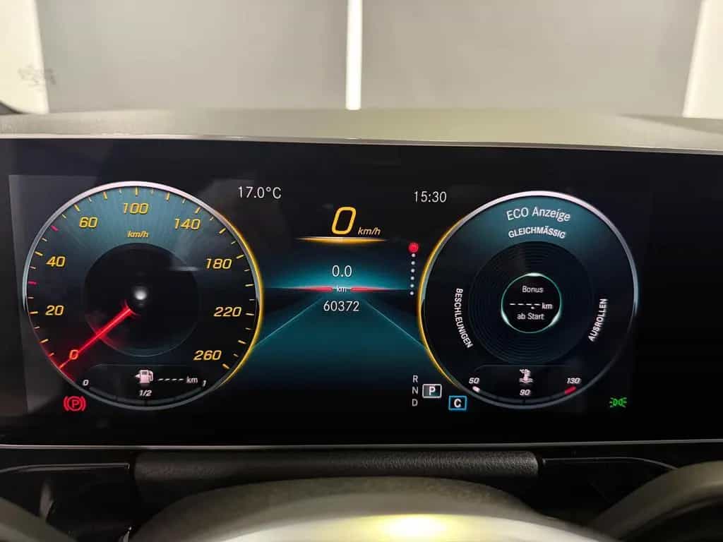 Mercedes-Benz GLA-Class 200 URBAN 7G*WIDESCREEN*NIGHT*360 KAMERA*LED 06/2020-photo-29