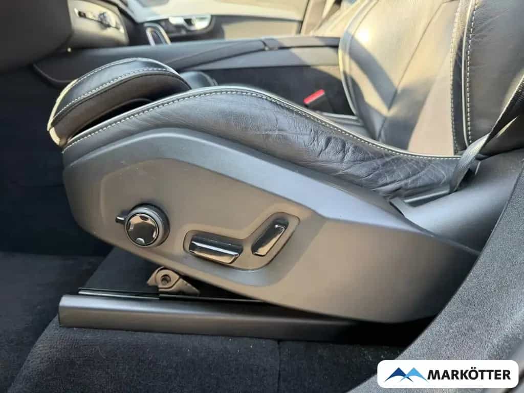 Volvo XC90 B5 AWD R Design FOUR-C/AHK/BLIS/PANO/STHZ 02/2022-photo-13