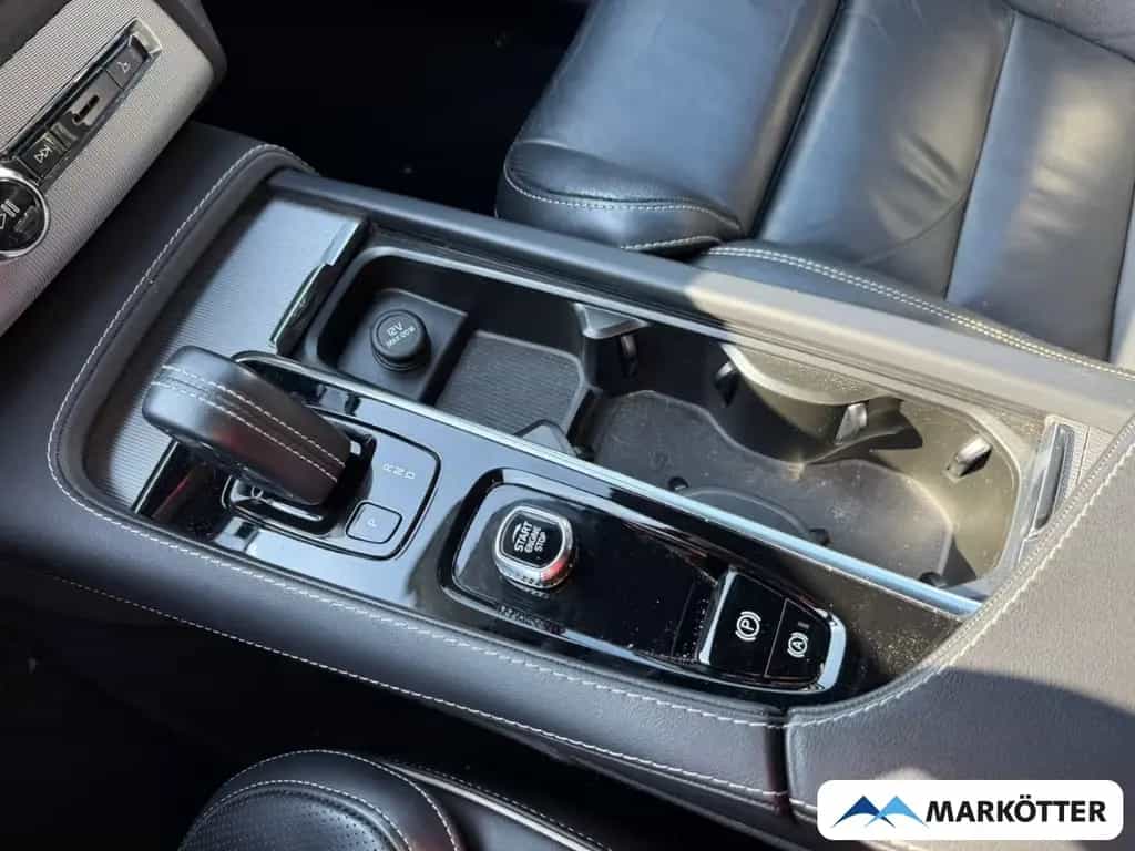 Volvo XC90 B5 AWD R Design FOUR-C/AHK/BLIS/PANO/STHZ 02/2022-photo-22