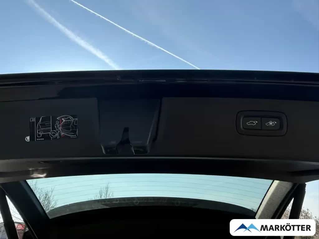 Volvo XC90 B5 AWD R Design FOUR-C/AHK/BLIS/PANO/STHZ 02/2022-photo-7