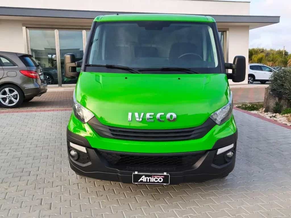 Iveco Daily Daily 35S14 Furgone Medio Tetto Basso Ganc 10/2016-photo-1