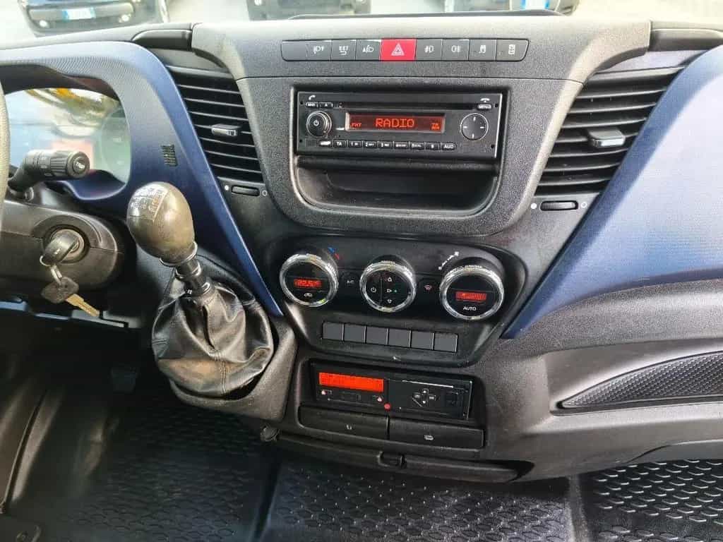 Iveco Daily Daily 35S14 Furgone Medio Tetto Basso Ganc 10/2016-photo-11