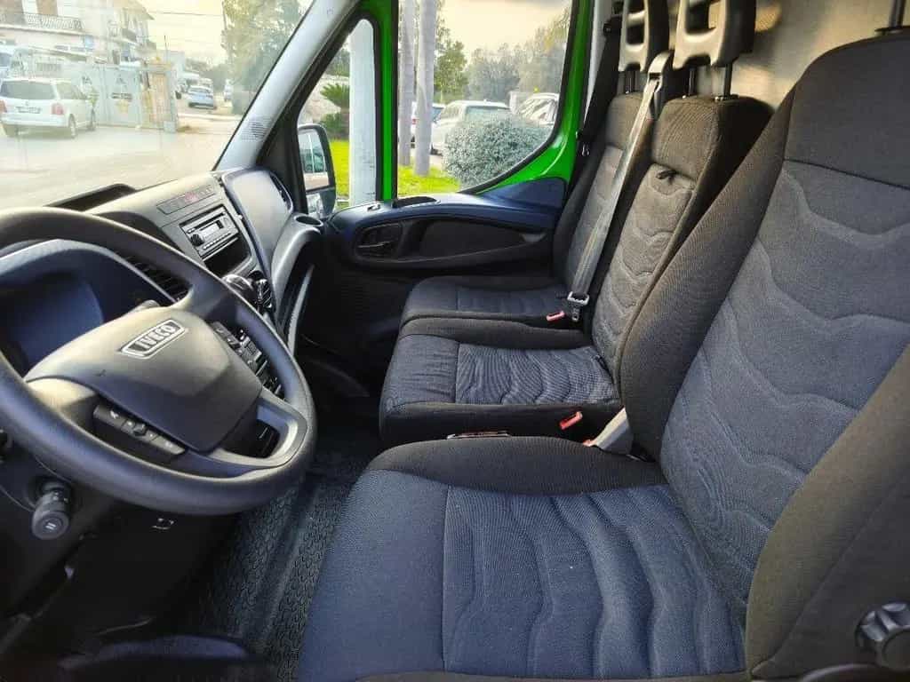 Iveco Daily Daily 35S14 Furgone Medio Tetto Basso Ganc 10/2016-photo-9