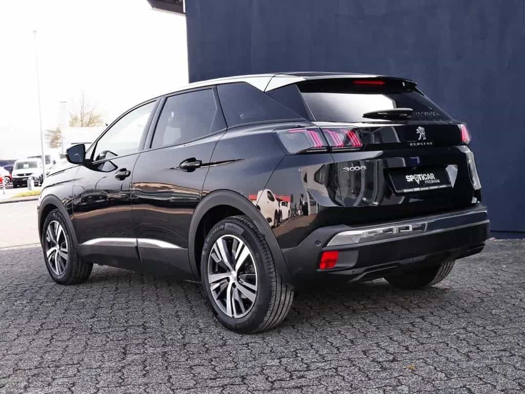 Peugeot 3008 Allure 130 Aut+AHK+Klima+Einparkhilfe+Tempo 02/2022-photo-1