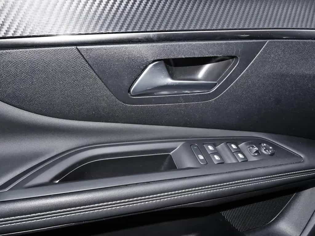 Peugeot 3008 Allure 130 Aut+AHK+Klima+Einparkhilfe+Tempo 02/2022-photo-8