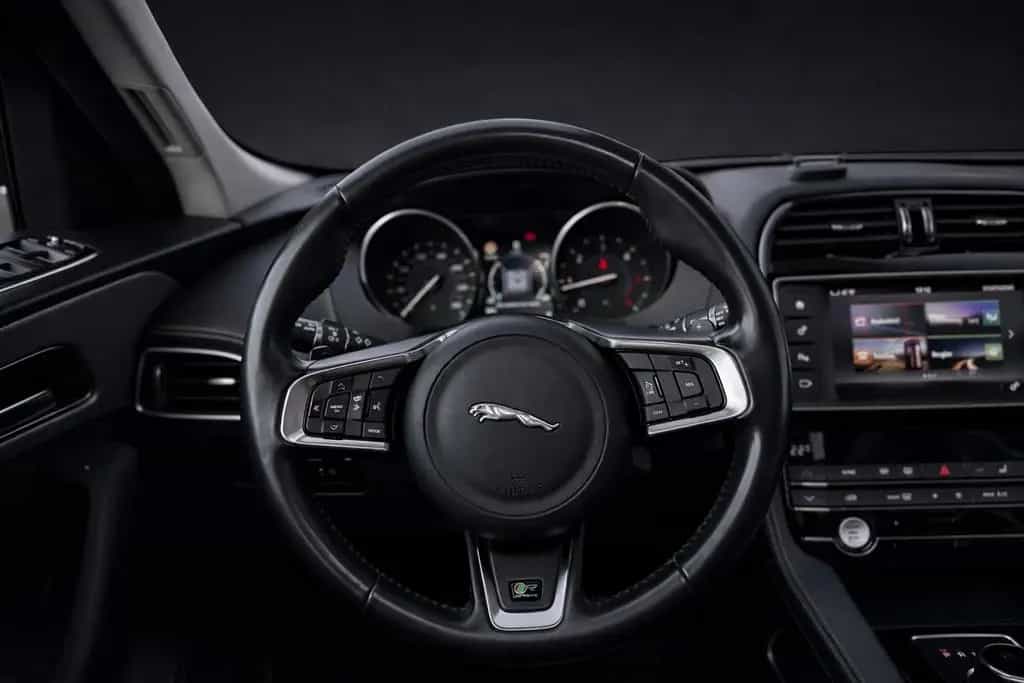 Jaguar F-Pace R-Sport AWD Aut. Navi*Leder*Kam*Spur*Pano 12/2016-photo-12