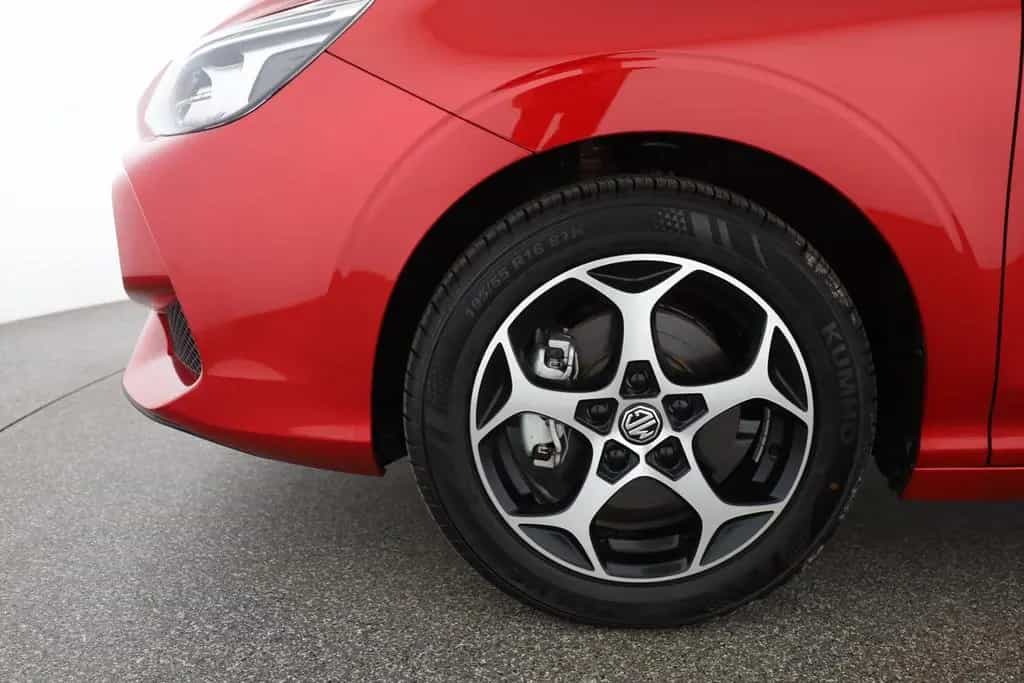 MG MG3 1.5 Comfort LED Navi Kamera 01/2026-photo-28