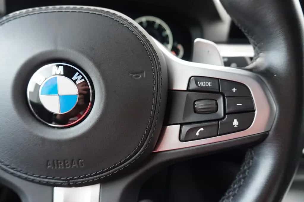 BMW 520 d xDrive Sport Line LED Navi ACC Kamera PDC 01/2019-photo-14