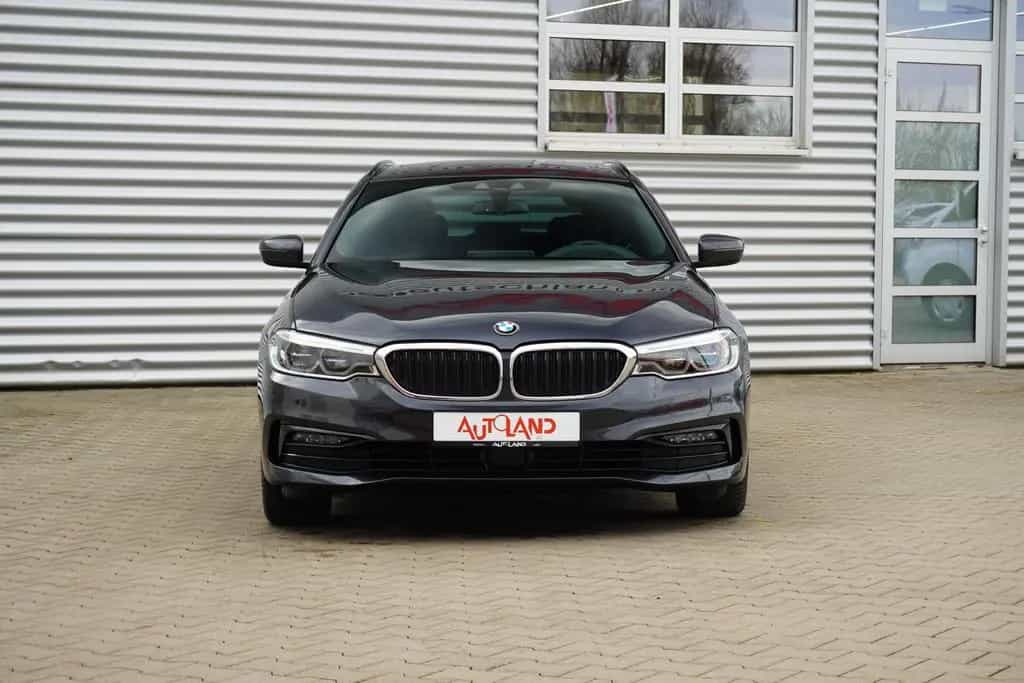 BMW 520 d xDrive Sport Line LED Navi ACC Kamera PDC 01/2019-photo-2