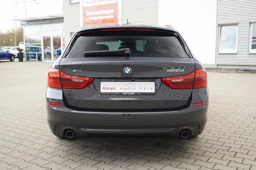 BMW 520 d xDrive Sport Line LED Navi ACC Kamera PDC 01/2019-photo-6
