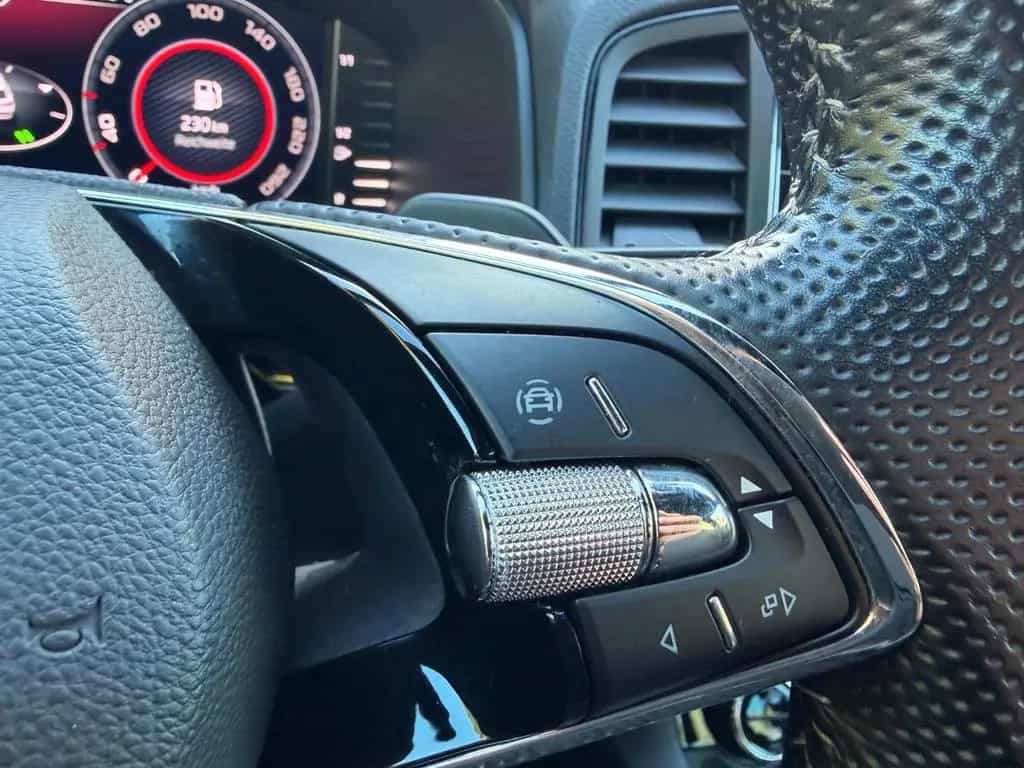 Skoda Karoq Sportline*DSG*AHK*LED* 03/2021-photo-18