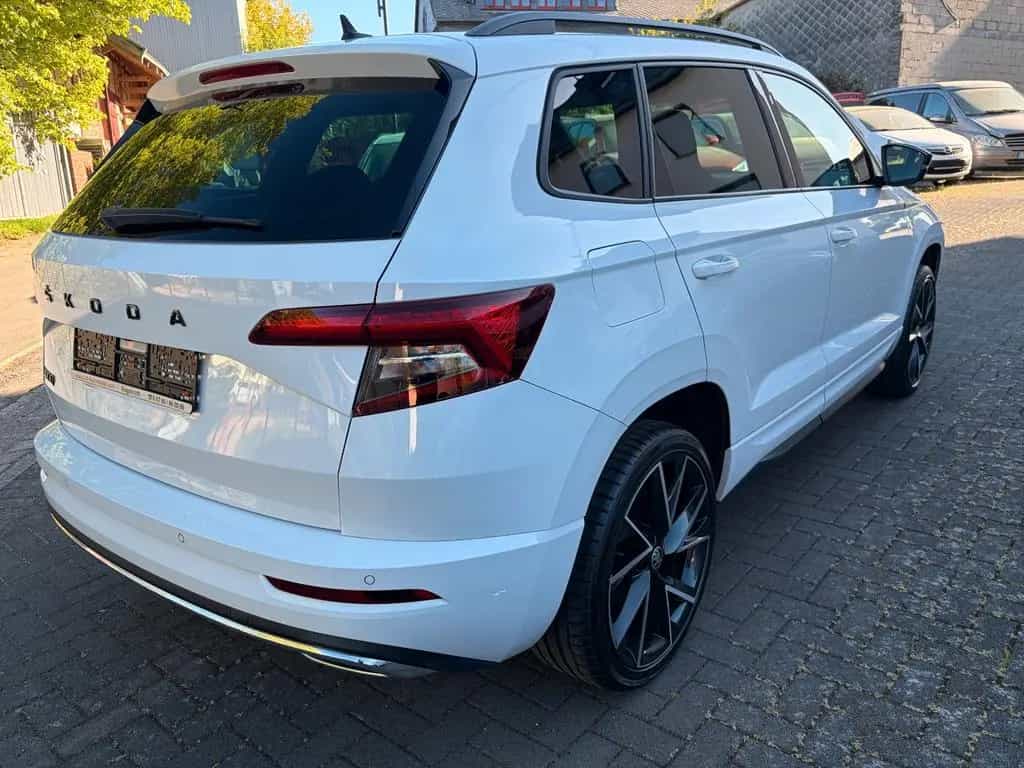Skoda Karoq Sportline*DSG*AHK*LED* 03/2021-photo-3