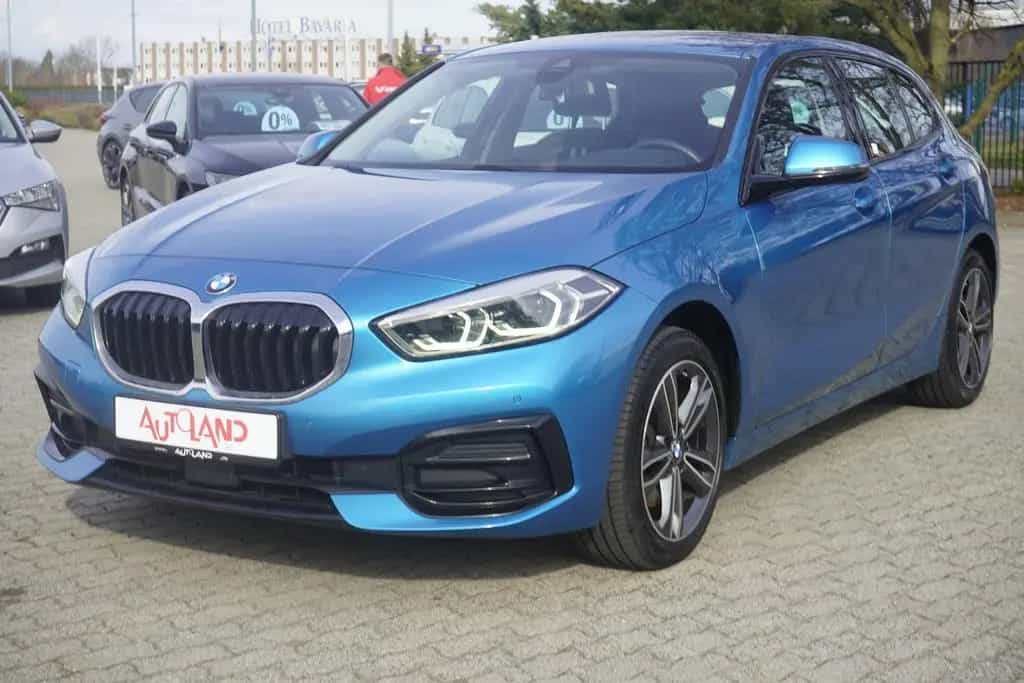 BMW 118 i Advantage LED Navi Sitzheizung Tempomat DAB 08/2022-photo-1