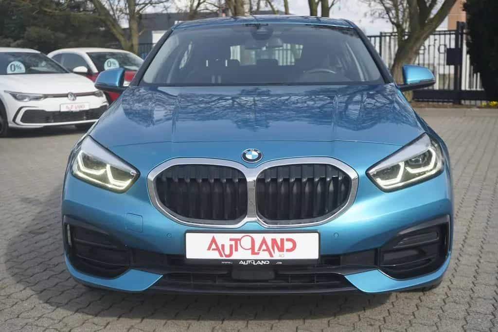 BMW 118 i Advantage LED Navi Sitzheizung Tempomat DAB 08/2022-photo-2