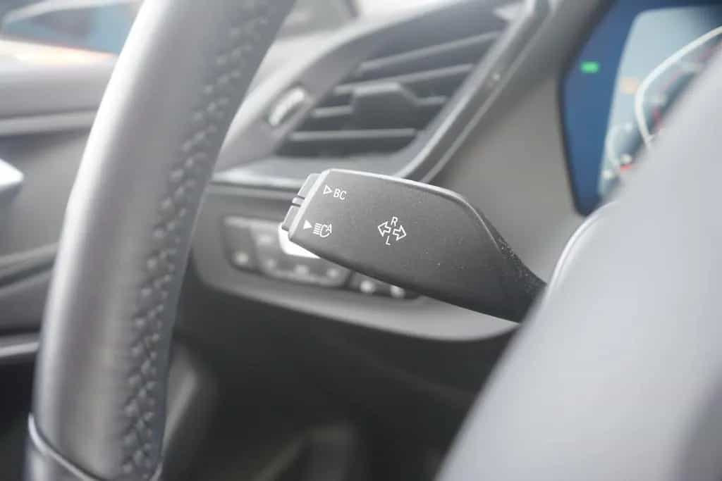 BMW 118 i Advantage LED Navi Sitzheizung Tempomat DAB 08/2022-photo-21