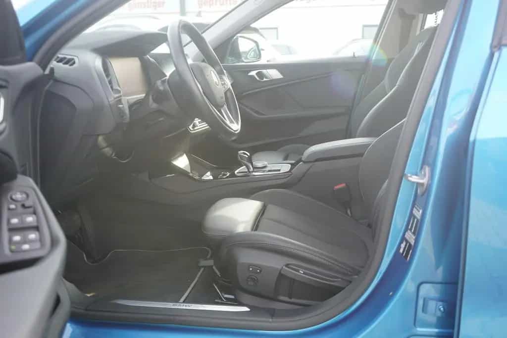 BMW 118 i Advantage LED Navi Sitzheizung Tempomat DAB 08/2022-photo-28