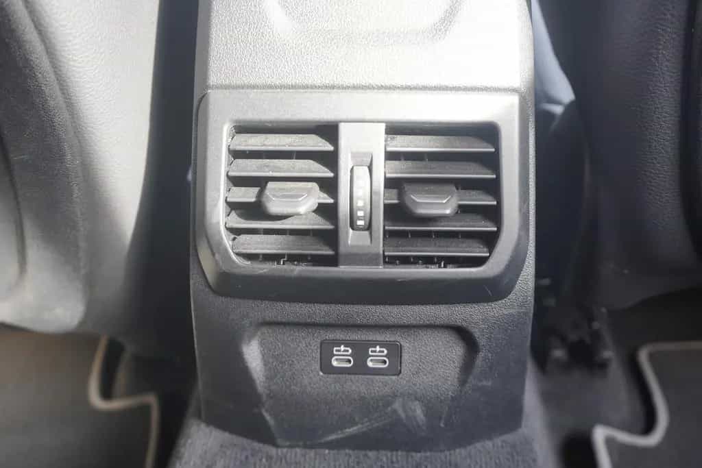 BMW 118 i Advantage LED Navi Sitzheizung Tempomat DAB 08/2022-photo-30