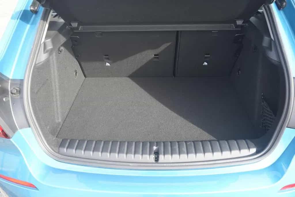 BMW 118 i Advantage LED Navi Sitzheizung Tempomat DAB 08/2022-photo-32