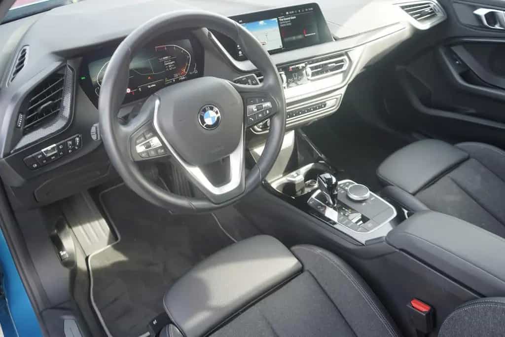 BMW 118 i Advantage LED Navi Sitzheizung Tempomat DAB 08/2022-photo-7