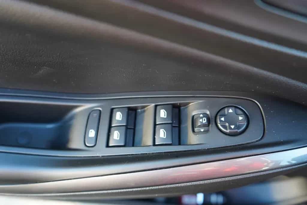 Opel Grandland X 1.2 Turbo Innovation LED Navi Kamera 11/2020-photo-30
