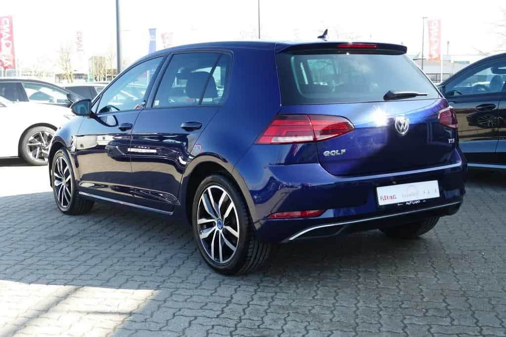 Volkswagen Golf VII 1.5 TSI Sound LED Navi AHK Sitzheizung 11/2017-photo-2