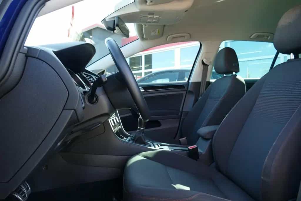 Volkswagen Golf VII 1.5 TSI Sound LED Navi AHK Sitzheizung 11/2017-photo-27