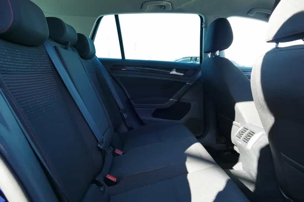 Volkswagen Golf VII 1.5 TSI Sound LED Navi AHK Sitzheizung 11/2017-photo-29