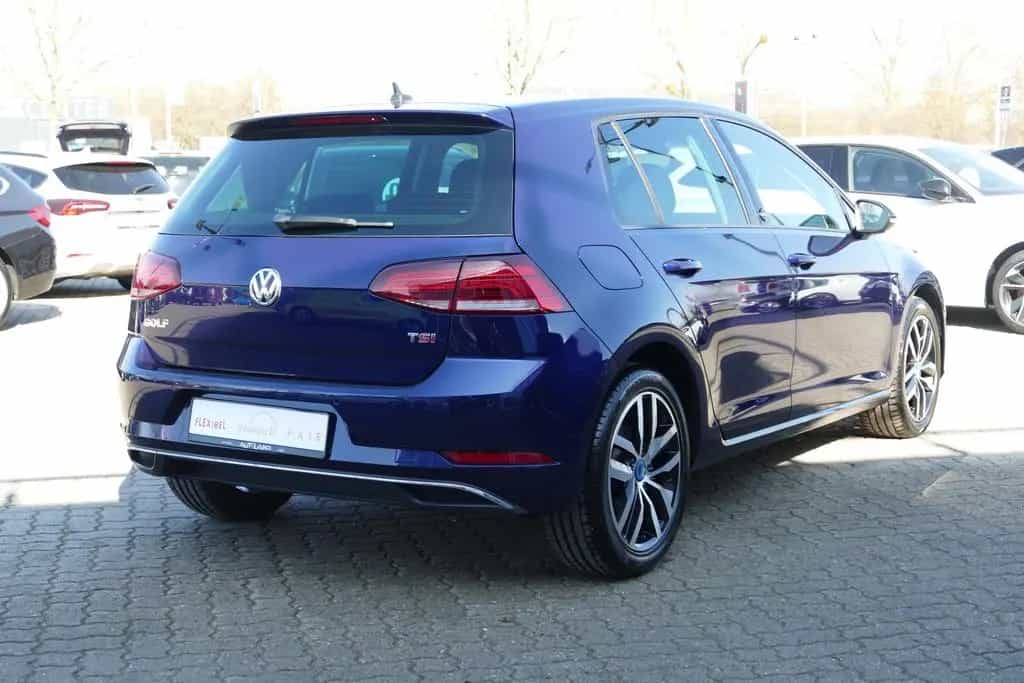 Volkswagen Golf VII 1.5 TSI Sound LED Navi AHK Sitzheizung 11/2017-photo-4