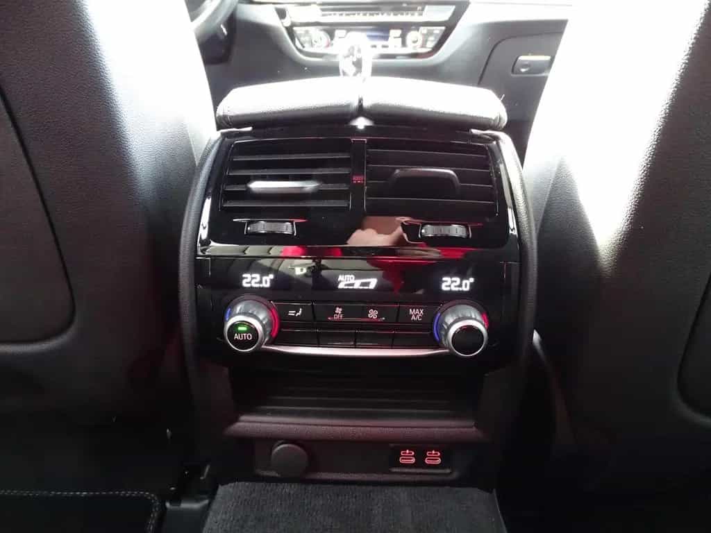 BMW 5 Series 520d Touring Aut. M-Paket LED Navi Kamera Leder 02/2023-photo-18