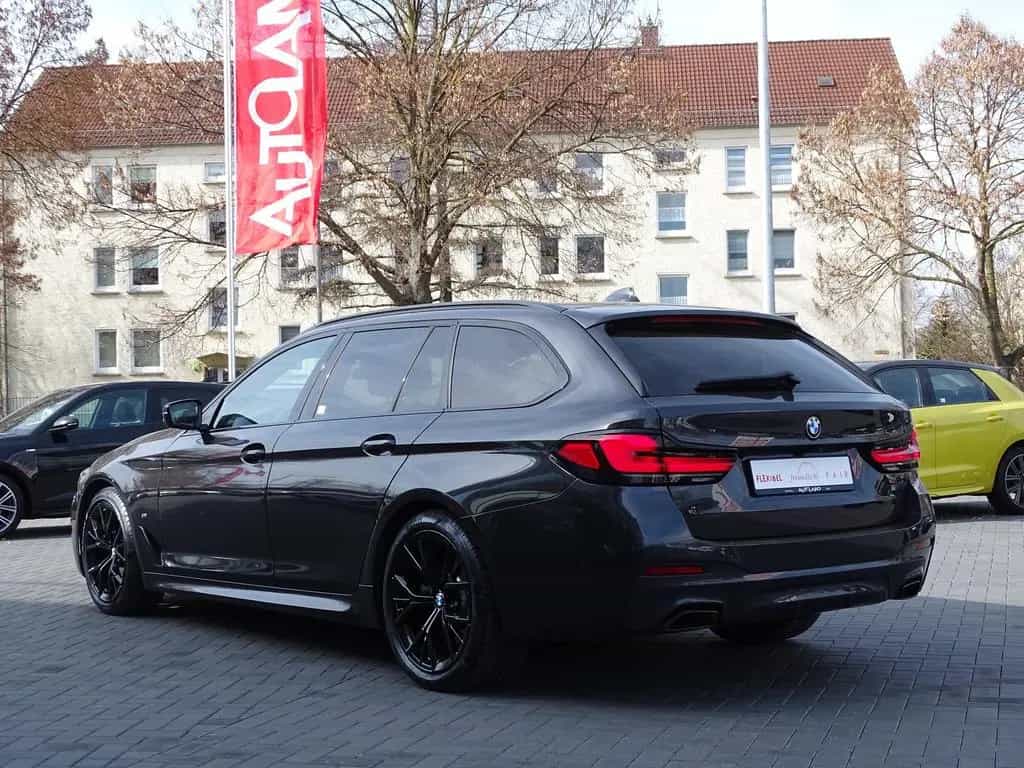 BMW 5 Series 520d Touring Aut. M-Paket LED Navi Kamera Leder 02/2023-photo-2
