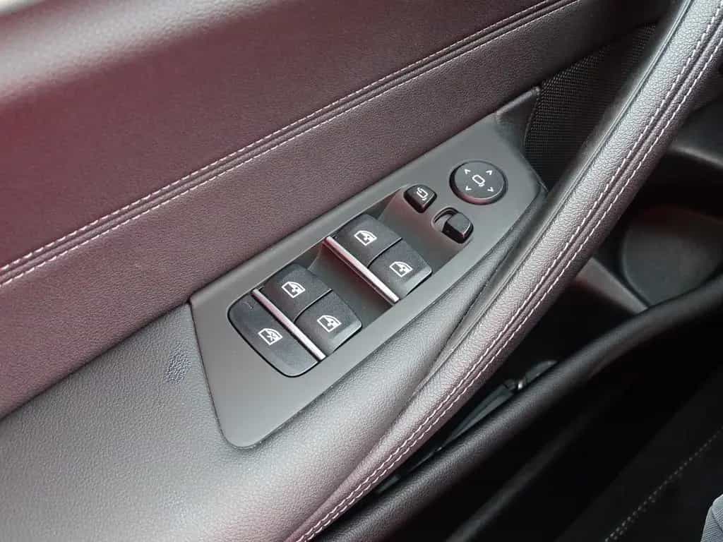 BMW 5 Series 520d Touring Aut. M-Paket LED Navi Kamera Leder 02/2023-photo-26